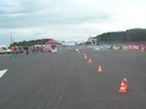 Bi-Cylindre BB77 depart en glisse mzH08 par freeman N°1