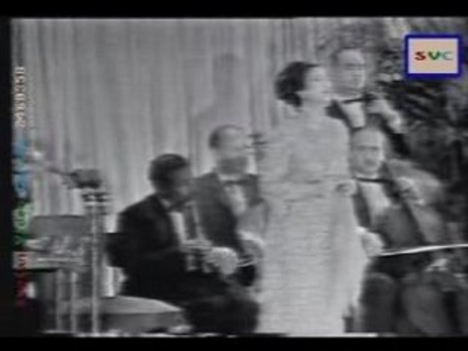 Oum Kalthoum  (part 1)ام كلثوم-بعيد عنك