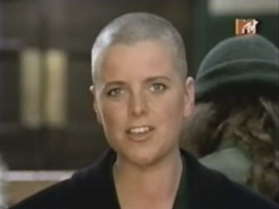 Banderas Bald Singer