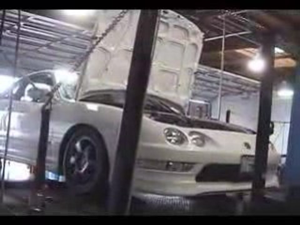 HONDA INTEGRA TYPE R PASSAGE AU BANC + SON VTEC