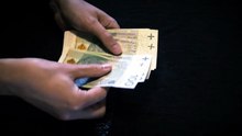 Can I buy $100 worth of S&P 500 ?