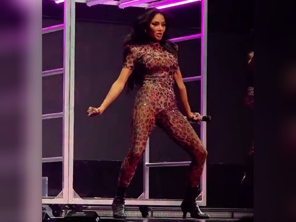 Kurz vor der show verbrüht - nicole scherzinger zieht trotzdem durch