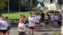 Découvrez en images le départ des coureurs du Pace coffee club.