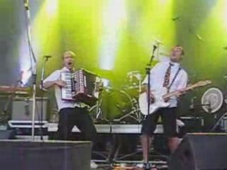 Ministère Magouille Dinan 2008 Lendemain de fête