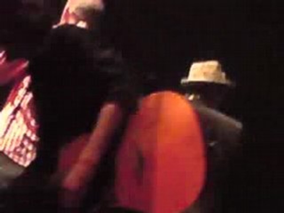 Concert de Cali - Je suis laid (suite) - 3 mai 2008 - Forest