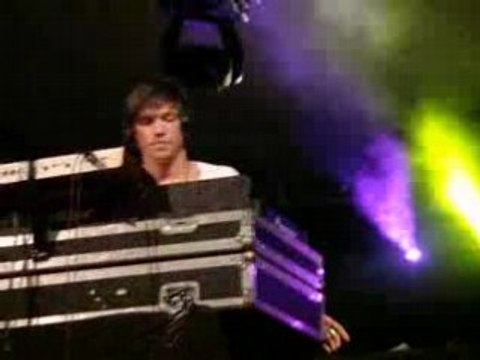 Quentin Mosimann aux fêtes de Genève (Cherchez le garçon)