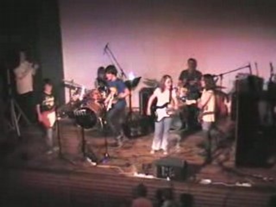 Léa et son groupe aux auditions de batterie de la GAF