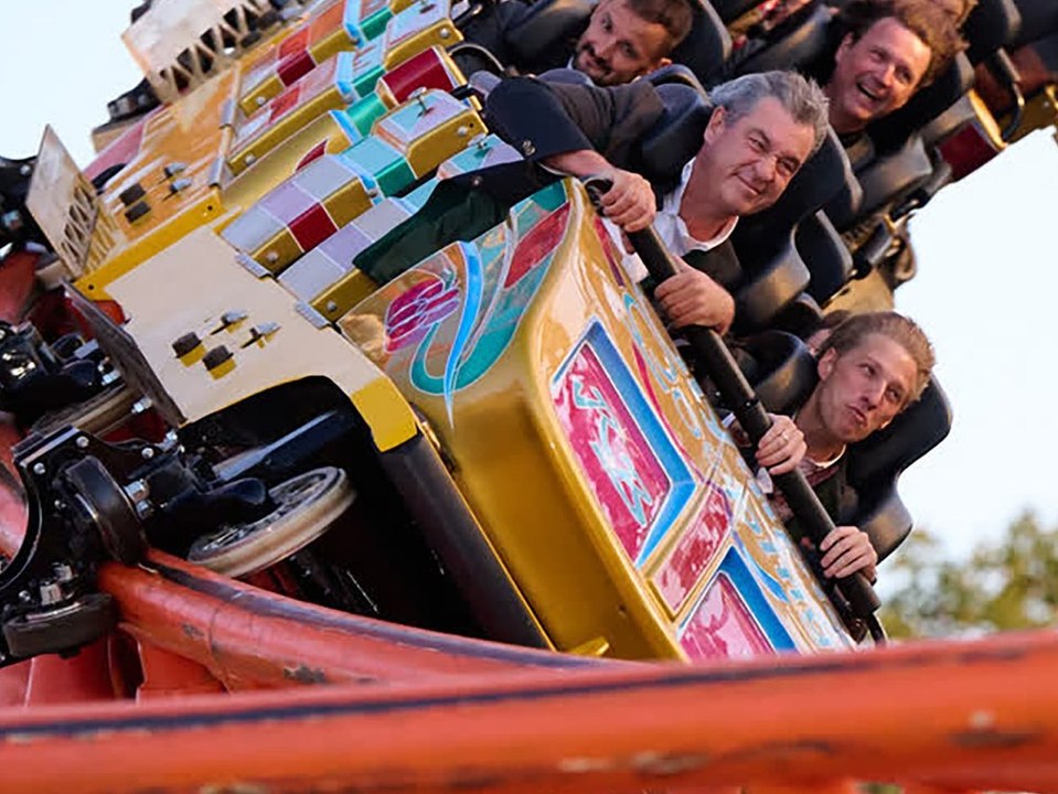Mit 90 km/h: söder und krause fahren fünfer-looping