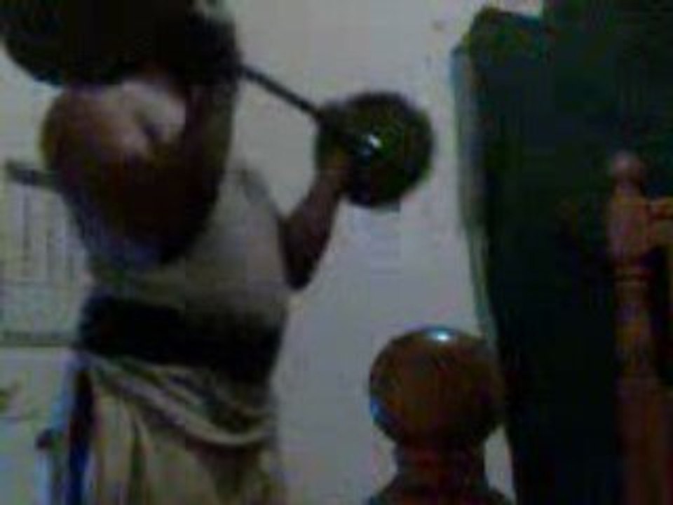 barbells curls for the grils