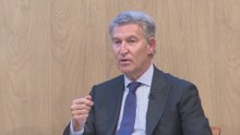 Feijóo acusa al Gobierno de no poder resolver "un problema que ha creado durante ocho años"