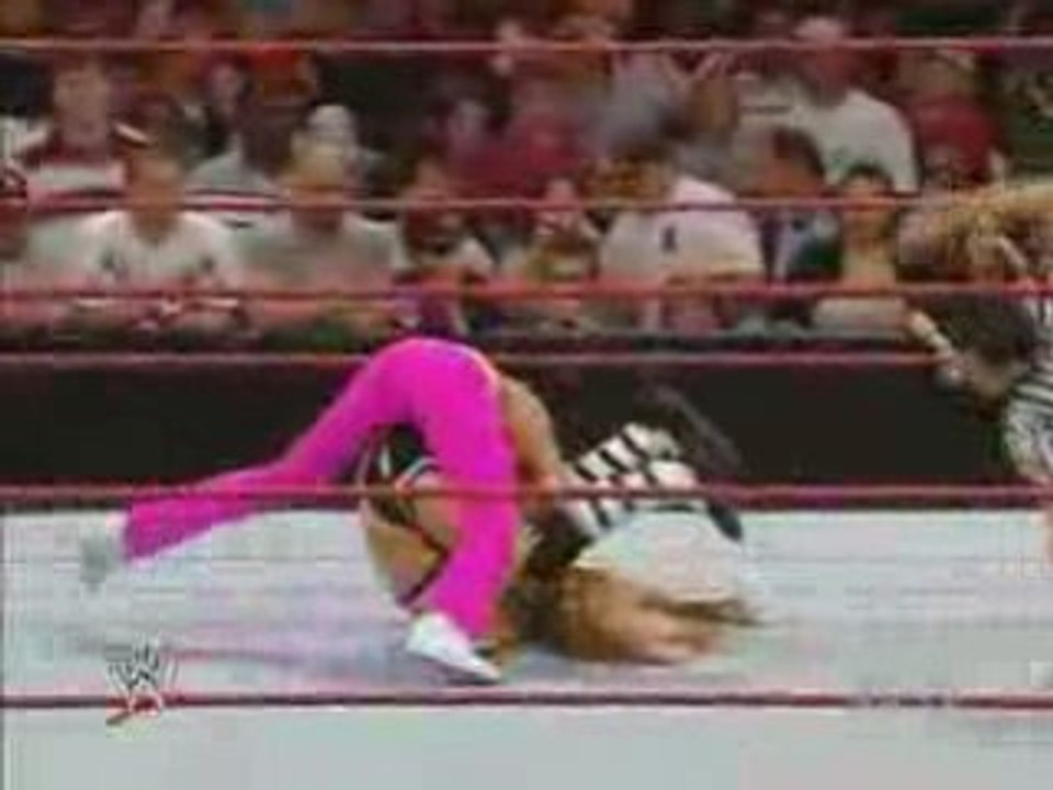 Raw 08.11.08 Kelly Kelly vs Beth Phoenix