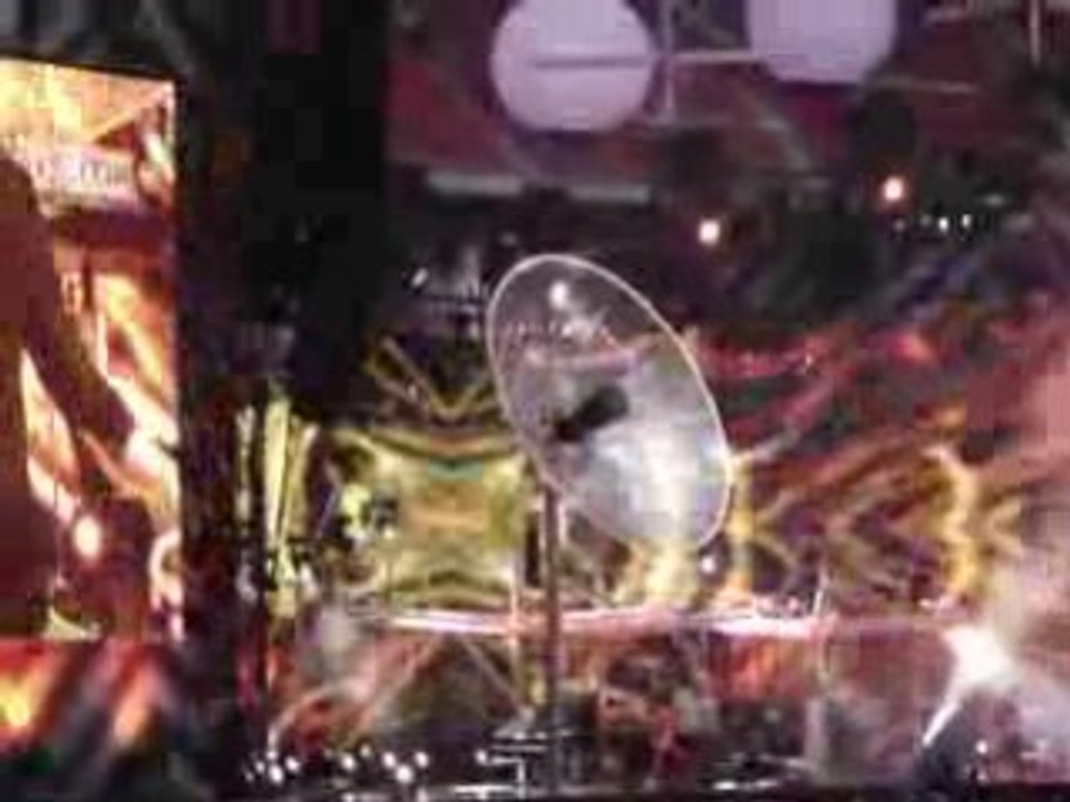 Muse Supermassive_Black_Hole Wembley 16th_June_2007