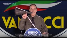 Crozza-Vannacci: "FN 11% in Calabria, donne è arrivato il gerarchino"