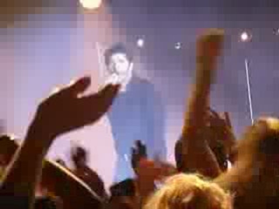 Patrick qui sautille.