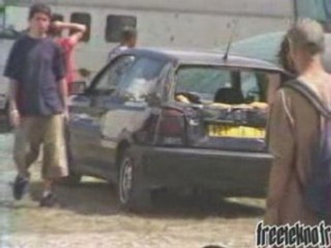 Reportage Tracks - Teknival Italie.2002