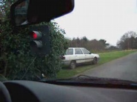 Saxo VTS 16s n°1 1ere sortie circuit - Lohéac - 01/2005