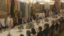 El EMOTIVO HOMENAJE de MACRON al Rey FELIPE VI en CASTELLANO