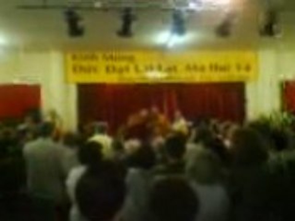 dalai lama 2008 Evry pagode Khanh Anh traduc. Mathieu Ricard