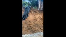 Casa desaba em Nova Carapina II