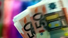 Is it better to invest in long-term or short-term ?
