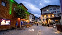 A Beautiful Evening Walk in Sankt Anton am Arlberg, Tirol, Austria - FULL HD 8K