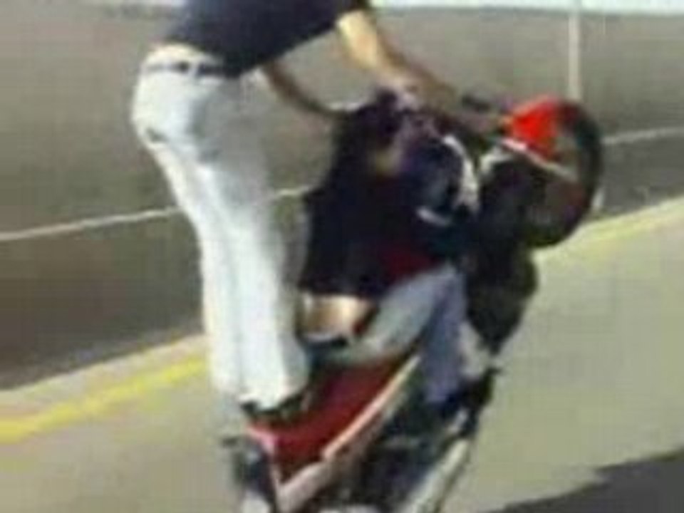 Motard completement barge