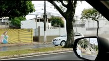 Vazamento de água tratada chama atenção em avenida de Vitória