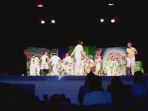 Spectacle de fin d'année 2007-2008 (part.1)