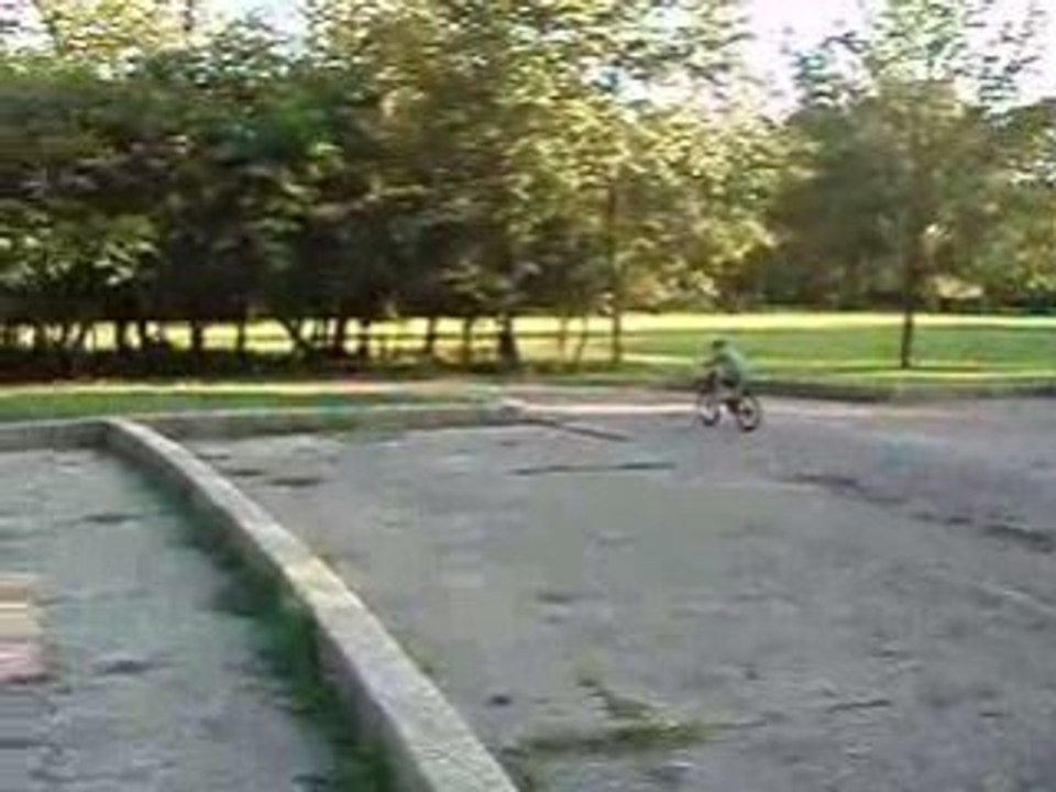KACPER NA ROWERZE