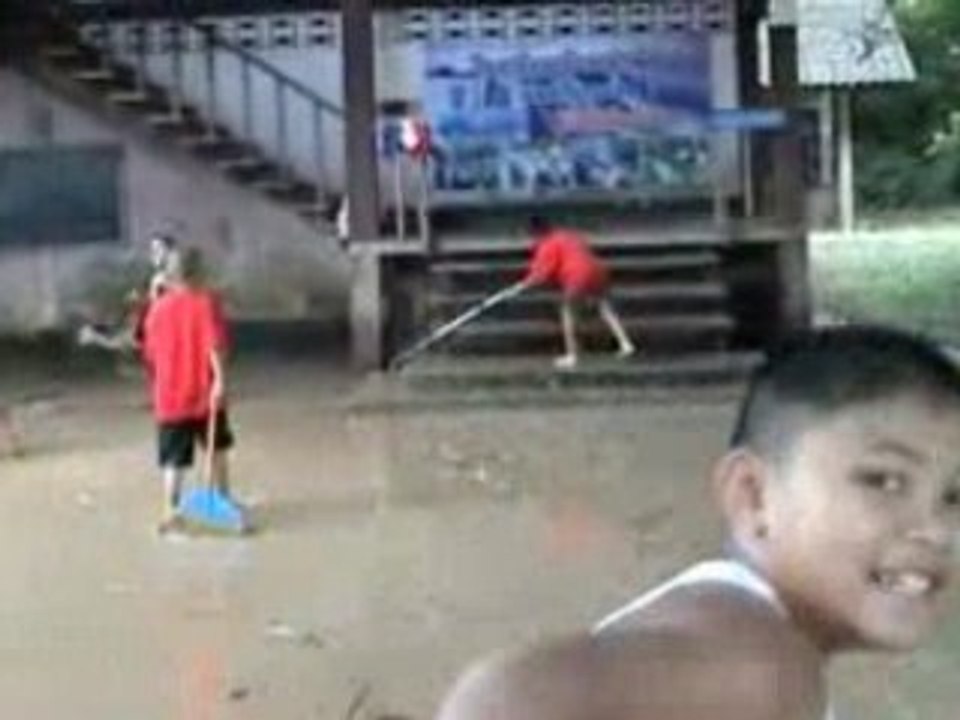 Ban Talaw school flooded  - L'ecole de Ban Talaw inondee
