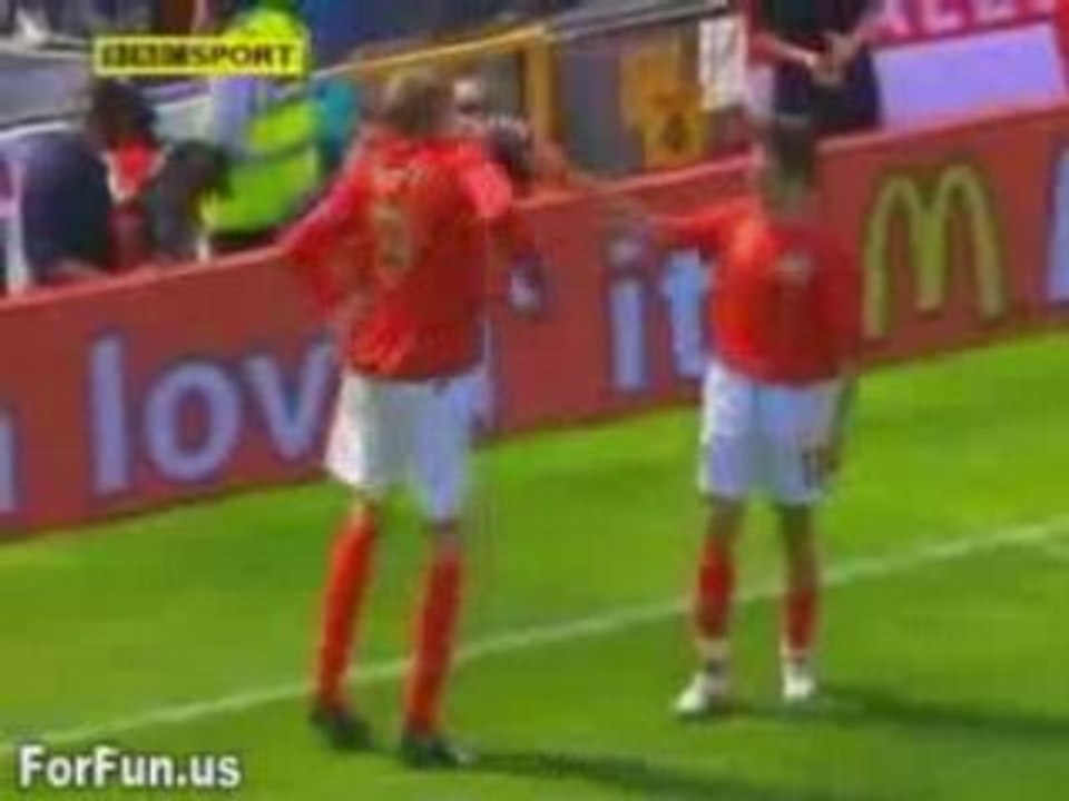 Compilation de danses au foot