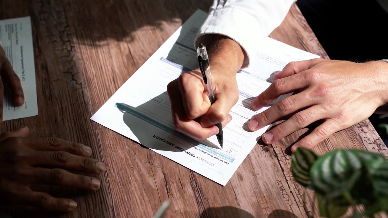 Which is better, term insurance or whole life ? - Vidéo Dailymotion