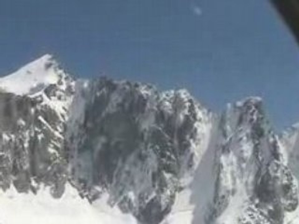 2008-08-14 11.33.07 vol du massif du mont-blanc sequence 2