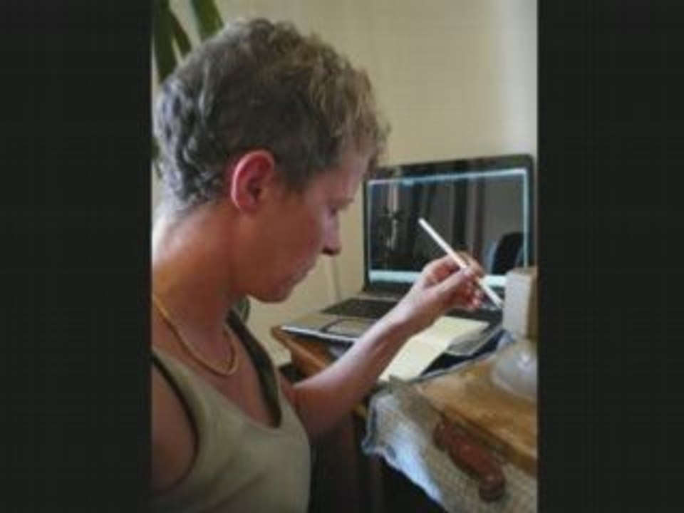 Réalisation d'un buste en argile par NADINE Monnier Doré