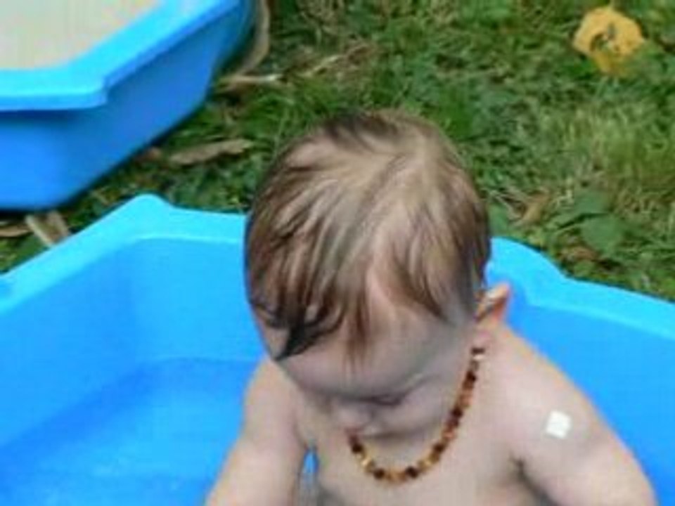 Piscine dans le jardin 30 Juillet