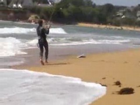 Fred Duthil en kitesurf à Guidel Plage (Version longue)