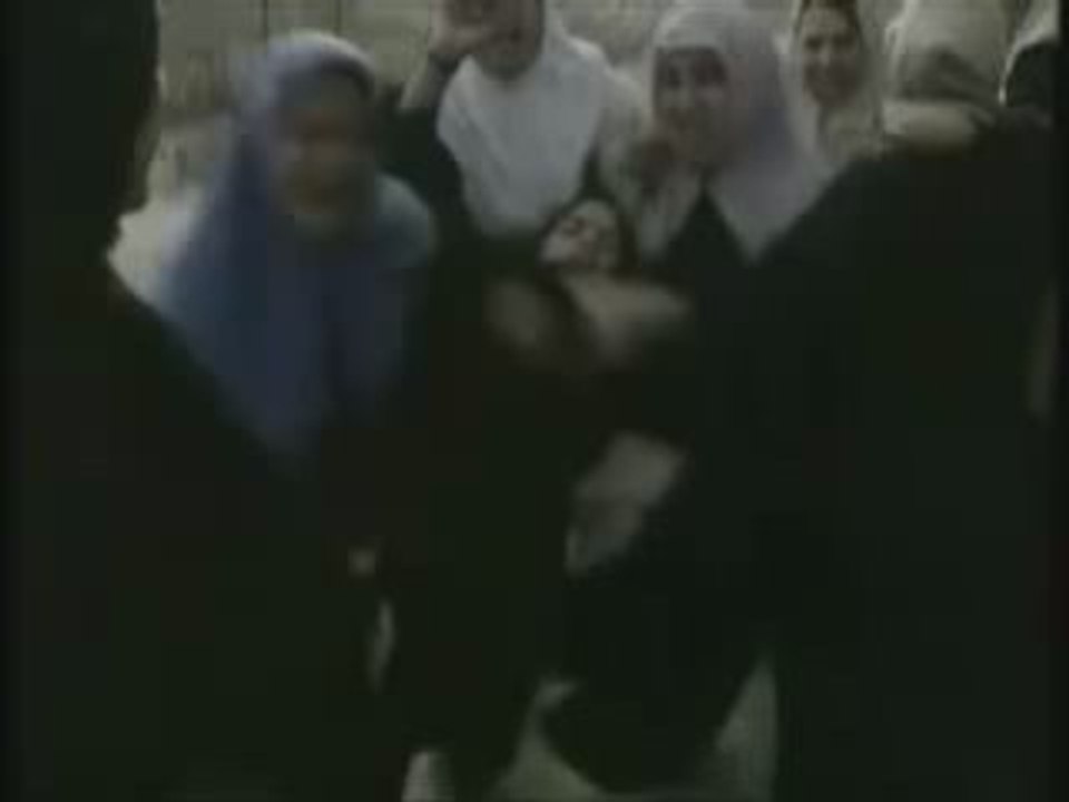 Sionistes :Tir sur palestiniennes et jeunes palestiniens