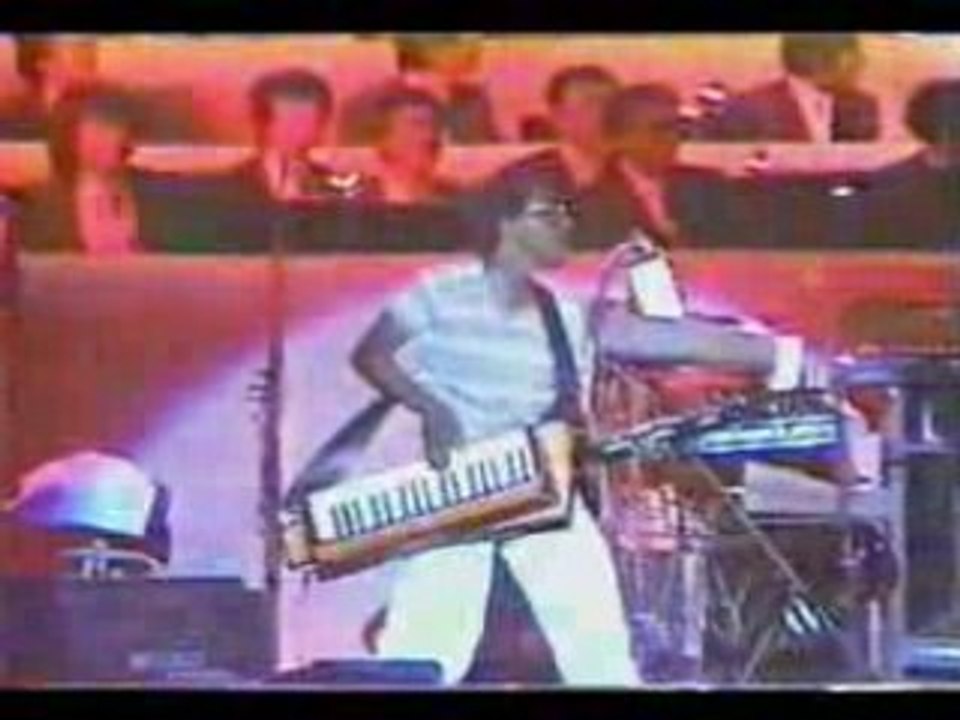 Louis Johnson, Q Jones et al: Ai No corrida