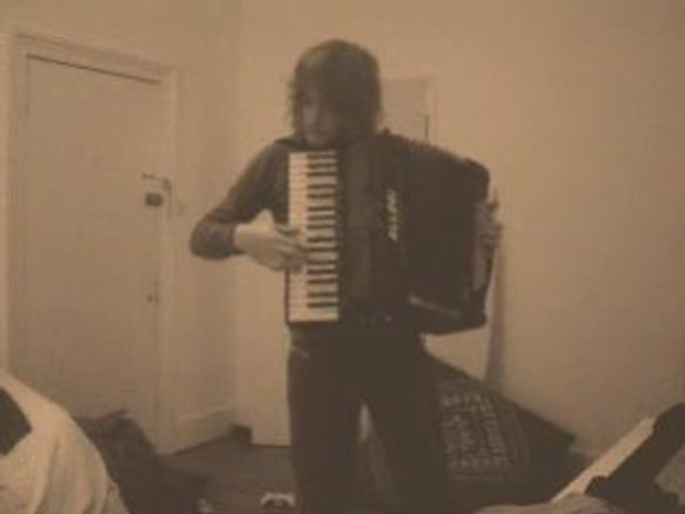 Yann_Tiersen_-_J_y_suis_jamais_all_