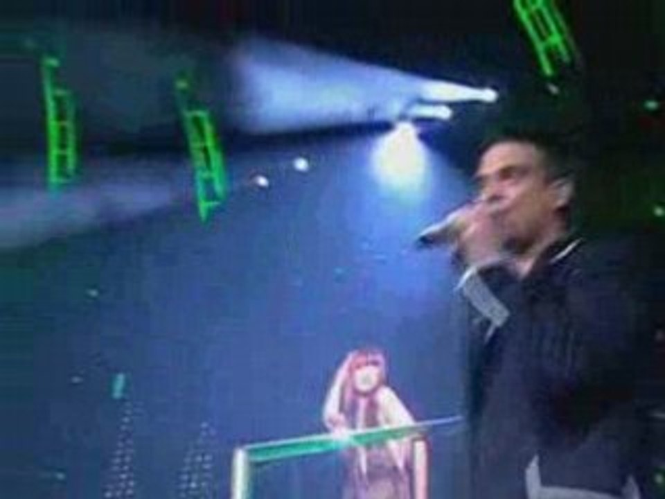 Robbie Williams - A place to crash