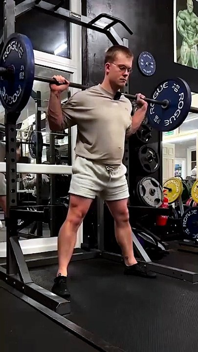 Squat form: stop doing this - Vidéo Dailymotion