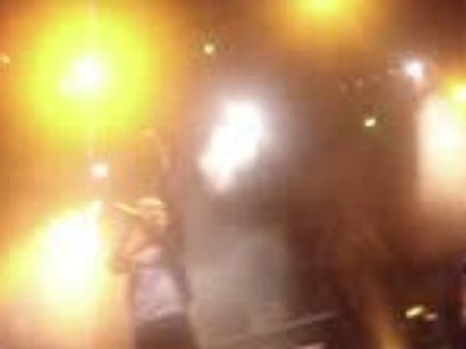 KENZA FARAH 14 AOUT BEZIERS ENTREZ EN SCENE