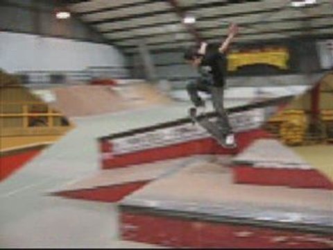 Video cosanostra skate park 17.04.08 alien crew