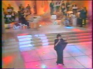 UM PORTUGUÊS - UN PORTUGAIS - LINDA DE SUZA