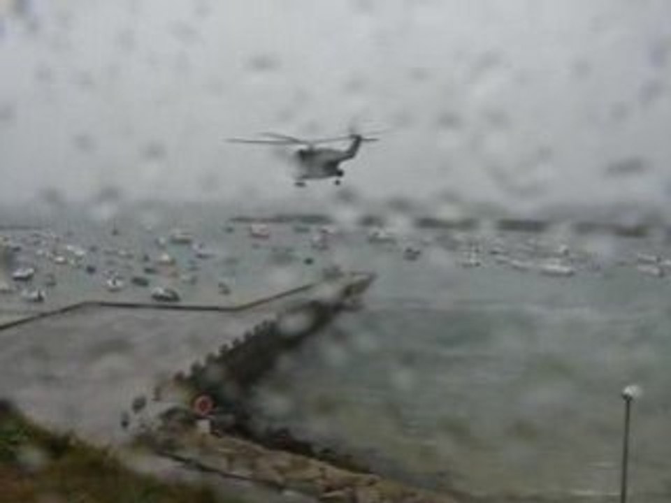 demonstration sauvetage en mer du Super frelon a plouescat