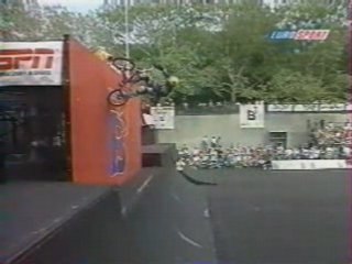 B3 New York 97 BMX street Dave Mirra run 1