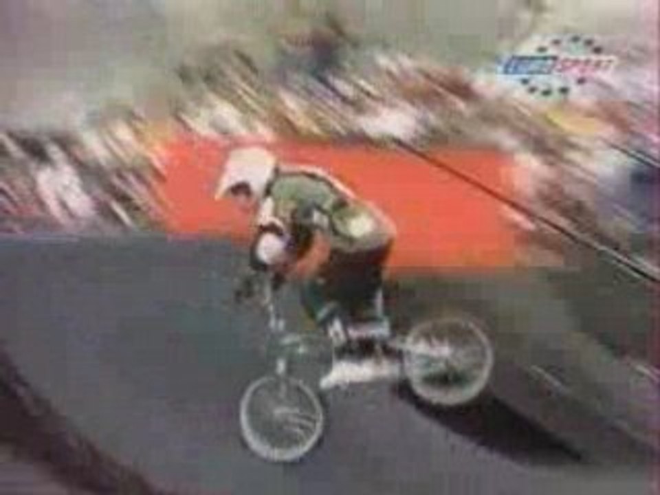 B3 New York BMX street Dennis Mc Coy run 1