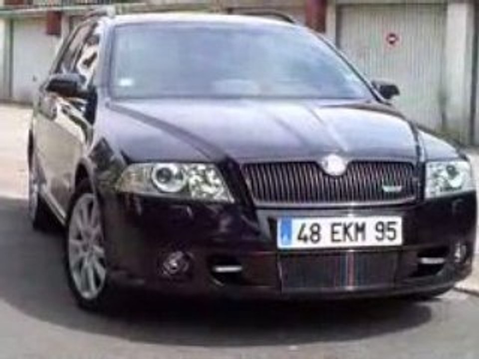 Skoda Octavia Combi vRS All black Calandre et Ecopes noires