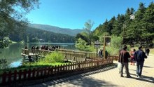 Bolu'nun incisi Gölcük Tabiat Parkı hafta sonu doldu taştı