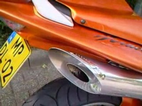 Honda 600 Hornet 2006 with racing exhaust